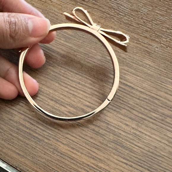 Kate Spade New York Love Notes Take A Bow Rose Gold Bangle Bracelet - Picture 4 of 4